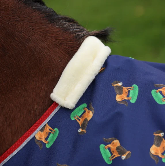 Shires Winnie & Me Lite Turnout Rug - Image 5